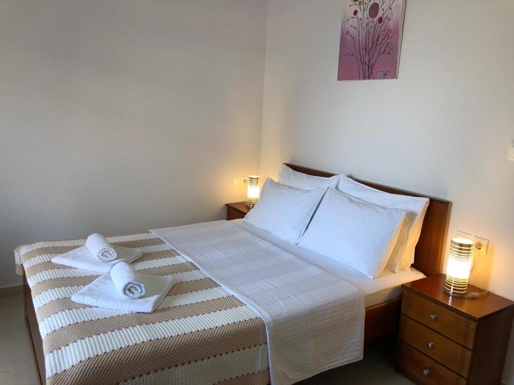 Erdeti Boutique Hotel Sarandë エクステリア 写真